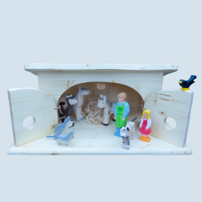 Drei Blaetter wooden farm, christmas crib